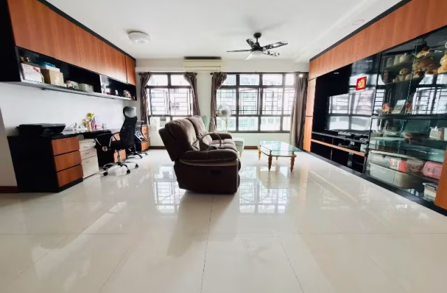 House Sale • Choa Chu Kang • 817B Keat Hong Link • S$798000 • 3-Room (2 BR) • 1206ft² / 112m²