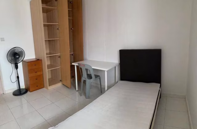 Room Rent • Sembawang • 356C Admiralty Drive • S$650 • 4-Room (3 BR) • Common Room