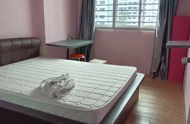 Room Rent • Yishun • 318C Yishun Avenue 9 • S$820 • 3-Room (2 BR) • Common Room