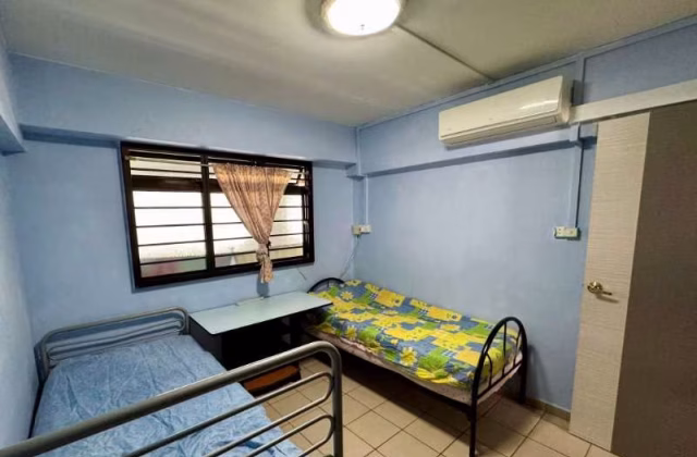 Room Rent • Yishun • 329 Yishun Ring Road • S$1000 • 4-Room (3 BR) • Common Room