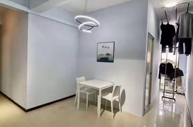 Room Rent • Geylang •  Lorong 8 Geylang • S$1600 • Apartment • Master Room