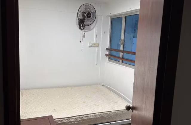 Room Rent • Tampines • 111 Tampines Street 11 • S$1200 • 4-Room (3 BR) • Common Room