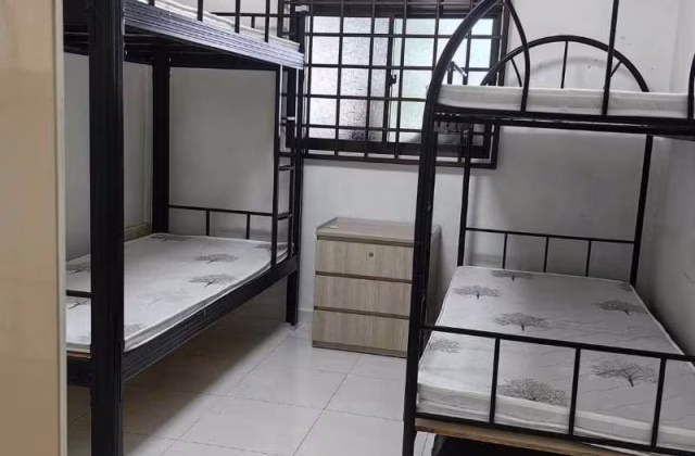 Room Rent • Bukit Batok • 361 Bukit Batok Street 31 • S$450 • 3-Room (2 BR) • Room Sharing