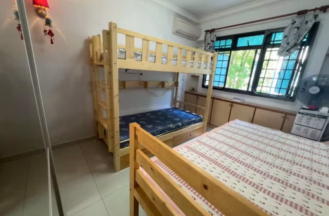 Room Rent • Sembawang • 407 Sembawang Drive • S$500 • 3-Room (2 BR) • Room Sharing