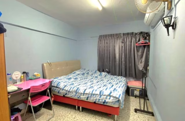 Room Rent • Ang Mo Kio • 210 Ang Mo Kio Avenue 3 • S$1200 • 3-Room (2 BR) • Common Room