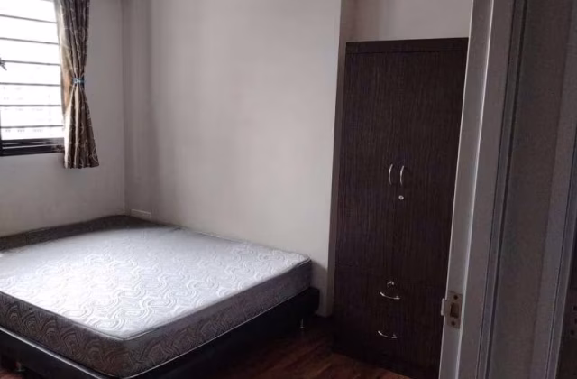 Room Rent • Punggol • 120B Edgedale Plains • S$750 • 4-Room (3 BR) • Common Room