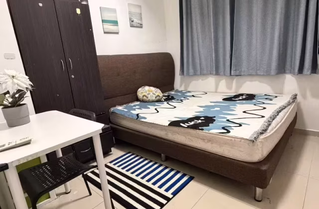 Room Rent • Geylang •  Chen Fang Mansions • S$1000 • Apartment • Common Room