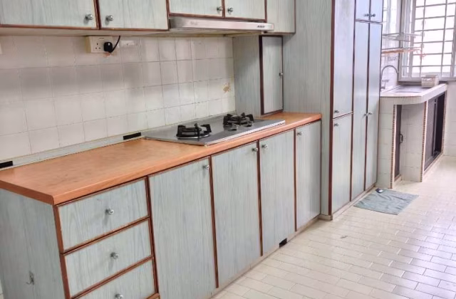 House Rent • Bedok • 8 Bedok South Avenue 2 • S$3500 • 4-Room (3 BR) • 882ft² / 81m²