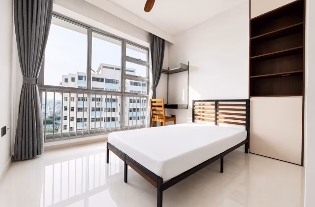 Room Rent • Clementi • 416 Clementi Avenue 1 • S$1500 • 5-Room (4 BR) • Common Room