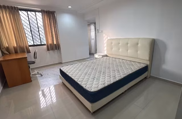 Room Rent • Geylang •  City Plaza • S$1650 • Apartment • Master Room