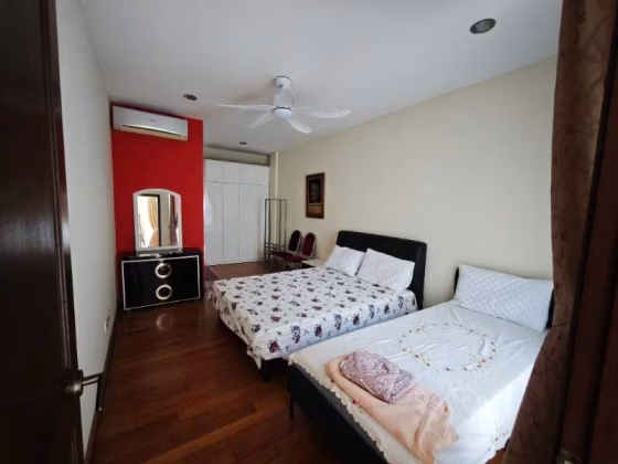 Room Rent • Geylang • JALAN CHENGKEK (369250) • S$1600 • Terraced House • Master Room Photo