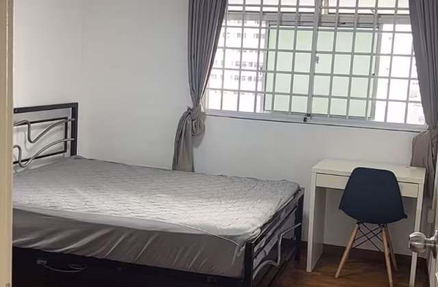 Room Rent • Woodlands • 405 Woodlands Street 41 • S$1200 • 5-Room (4 BR) • Common Room