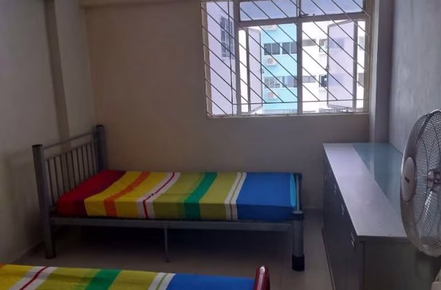 Room Rent • Yishun • 265 Yishun Street 22 • S$1000 • 4-Room (3 BR) • Common Room