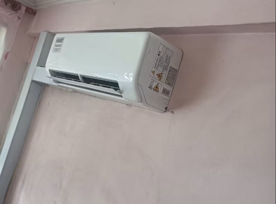 Room Rent • Jurong West • 202 Boon Lay Drive • S$1100 • 5-Room (4 BR) • Common Room Photo