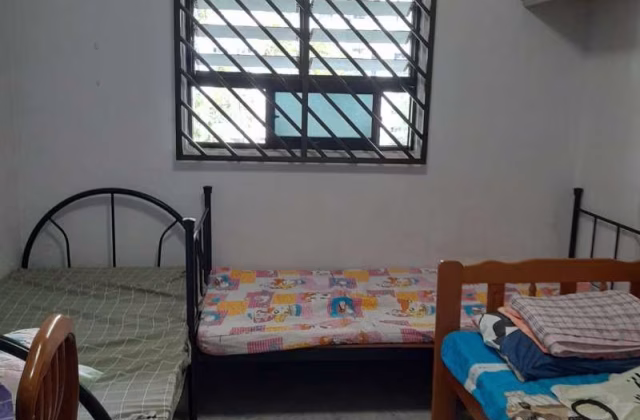 Room Rent • Bedok • 549 Bedok North Avenue 1 • S$400 • 3-Room (2 BR) • Room Sharing