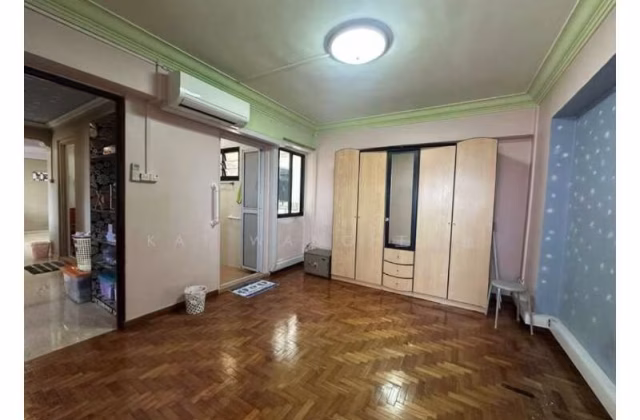 Room Rent • Yishun • 299 Yishun Street 20 • S$1100 • 4-Room (3 BR) • Common Room