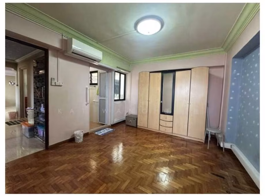 Room Rent • Yishun • 299 Yishun Street 20 • S$1100 • 4-Room (3 BR) • Common Room Photo