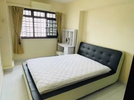 Room Rent • Choa Chu Kang • 689B Choa Chu Kang Drive • S$1200 • 5-Room (4 BR) • Common Room Photo