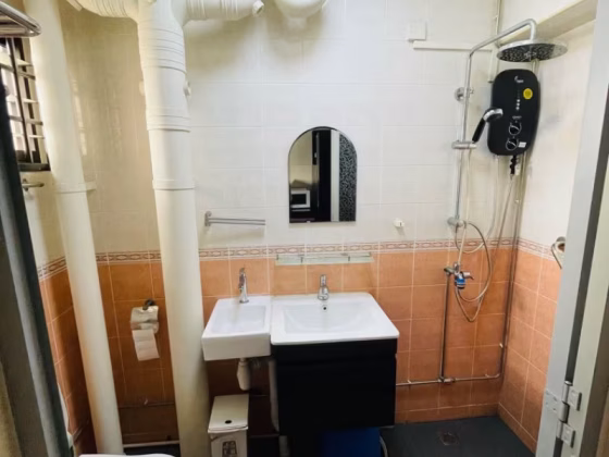 Room Rent • Choa Chu Kang • 689B Choa Chu Kang Drive • S$1200 • 5-Room (4 BR) • Common Room Photo