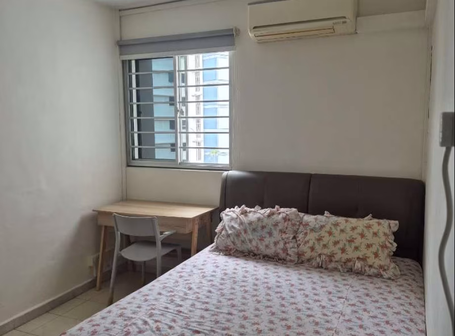 Room Rent • Tampines • 801 Tampines Avenue 4 • S$800 • 3-Room (2 BR) • Common Room Photo