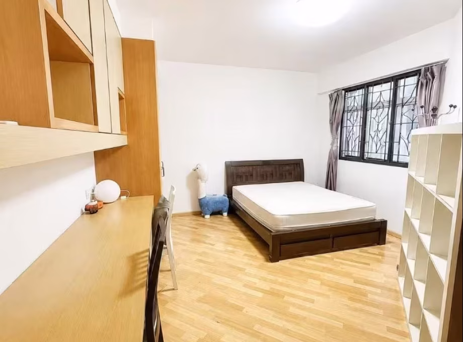 Room Rent • Hougang •  The Florida • S$1200 • Condo • Common Room Photo