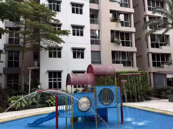 Room Rent • Hougang •  The Florida • S$1200 • Condo • Common Room Photo