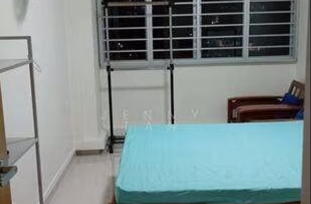 Room Rent • Choa Chu Kang • 626 Choa Chu Kang Street 62 • S$800 • 3-Room (2 BR) • Common Room
