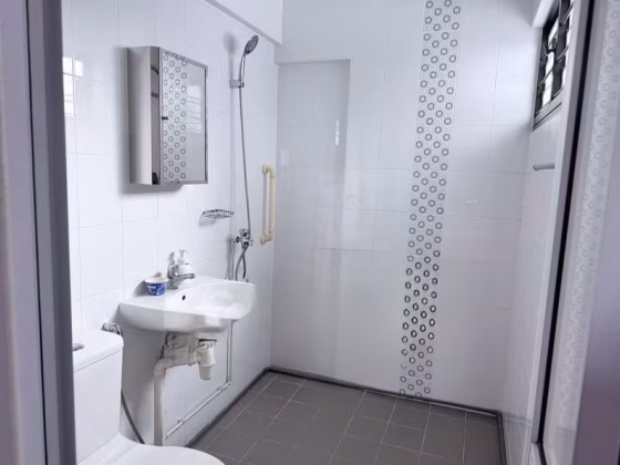 Room Rent • Jurong West • 449 Jurong West Street 42 • S$1450 • 4-Room (3 BR) • Master Room Photo