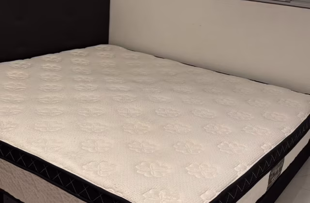 Room Rent • Bukit Batok • 228 Bukit Batok Central • S$850 • 3-Room (2 BR) • Common Room