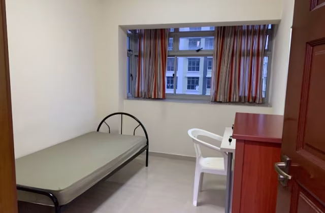Room Rent • Queenstown • 52 Strathmore Avenue • S$1000 • 4-Room (3 BR) • Common Room