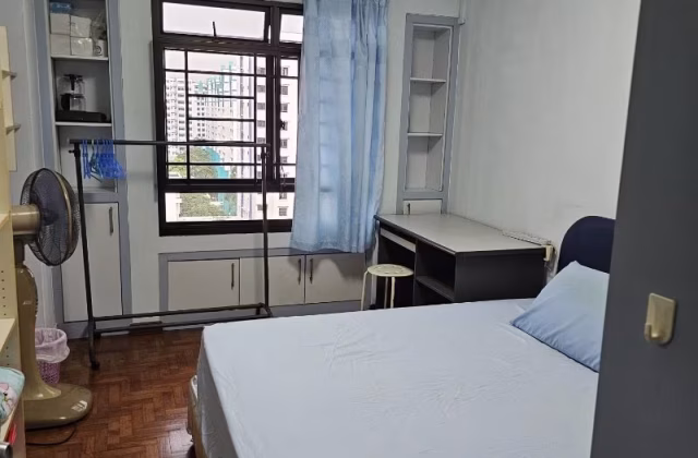 Room Rent • Jurong West • 667C Jurong West Street 65 • S$700 • 5-Room (4 BR) • Common Room