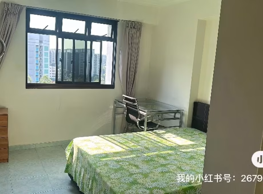 Room Rent • Woodlands • 525 Woodlands Drive 14 • S$950 • 4-Room (3 BR) • Common Room Photo