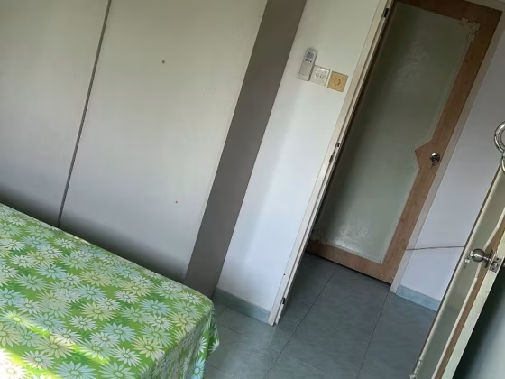 Room Rent • Woodlands • 525 Woodlands Drive 14 • S$950 • 4-Room (3 BR) • Common Room Photo