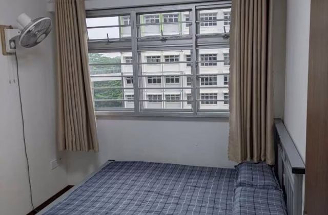 Room Rent • Yishun • 475B Yishun Street 44 • S$1000 • 4-Room (3 BR) • Common Room