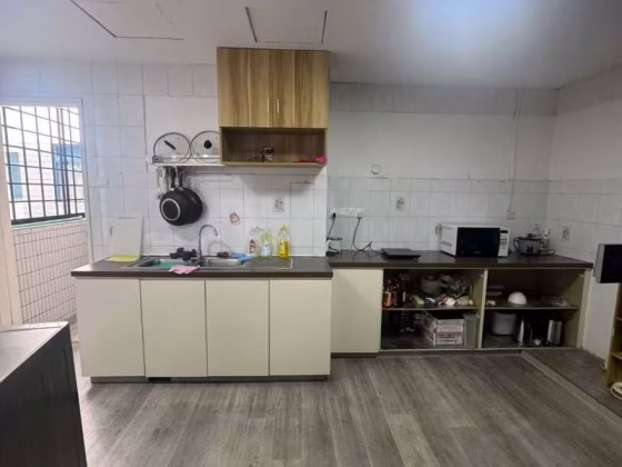 Room Rent • Geylang •  Palm Lodge • S$1850 • Apartment • Master Room Photo
