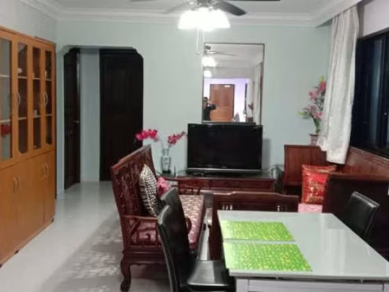 Room Rent • Yishun • 931 Yishun Central 1 • S$900 • 4-Room (3 BR) • Common Room Photo