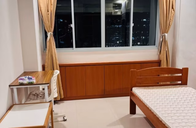 Room Rent • Woodlands • 613 Woodlands Avenue 4 • S$800 • 3-Room (2 BR) • Common Room