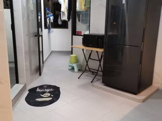 Room Rent • Woodlands • 552 Woodlands Drive 44 • S$800 • 4-Room (3 BR) • Common Room Photo
