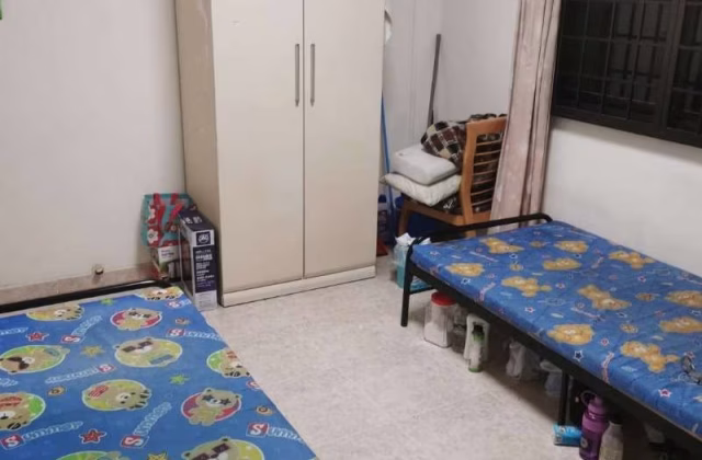Room Rent • Hougang • 328 Hougang Avenue 5 • S$400 • 2-Room (1 BR) • Room Sharing