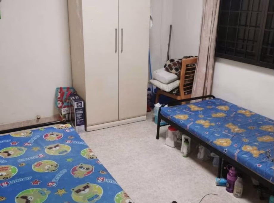 Room Rent • Hougang • 328 Hougang Avenue 5 • S$400 • 2-Room (1 BR) • Room Sharing Photo