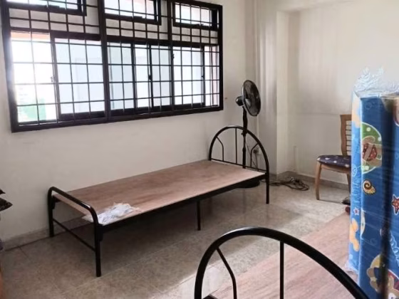 Room Rent • Hougang • 328 Hougang Avenue 5 • S$400 • 2-Room (1 BR) • Room Sharing Photo
