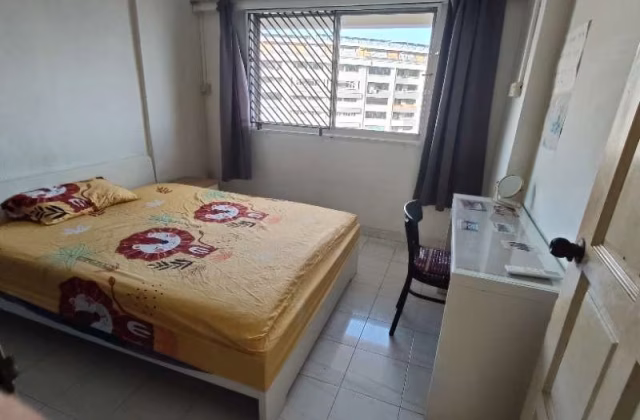Room Rent • Bedok • 139 Bedok Reservoir Road • S$900 • 4-Room (3 BR) • Common Room
