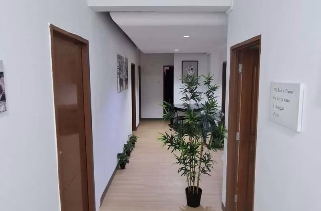 Room Rent • Newton •  Elizabeth Tower • S$2300 • Apartment • Master Room