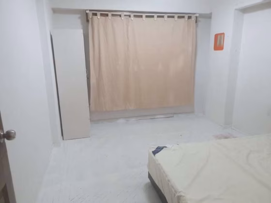 Room Rent • Woodlands • 681B Woodlands Drive 62 • S$950 • Executive HDB • Maid Room Photo
