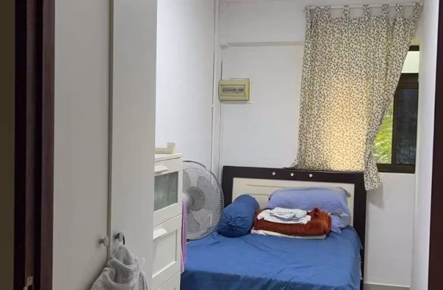 Room Rent • Geylang • 36 Cassia Crescent • S$800 • 3-Room (2 BR) • Common Room