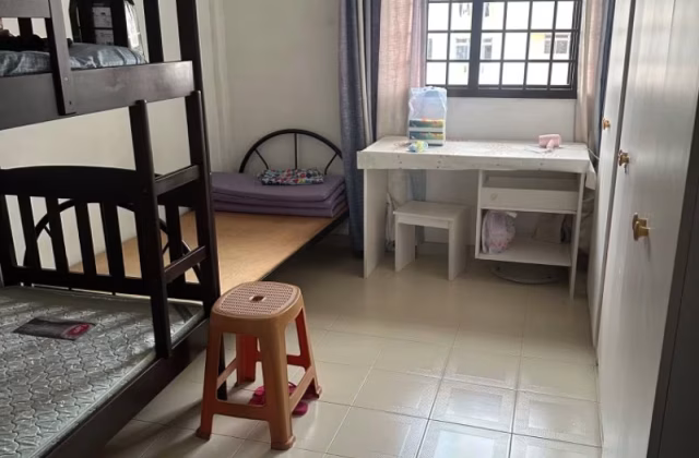 Room Rent • Yishun • 148 Yishun Street 11 • S$560 • 4-Room (3 BR) • Common Room